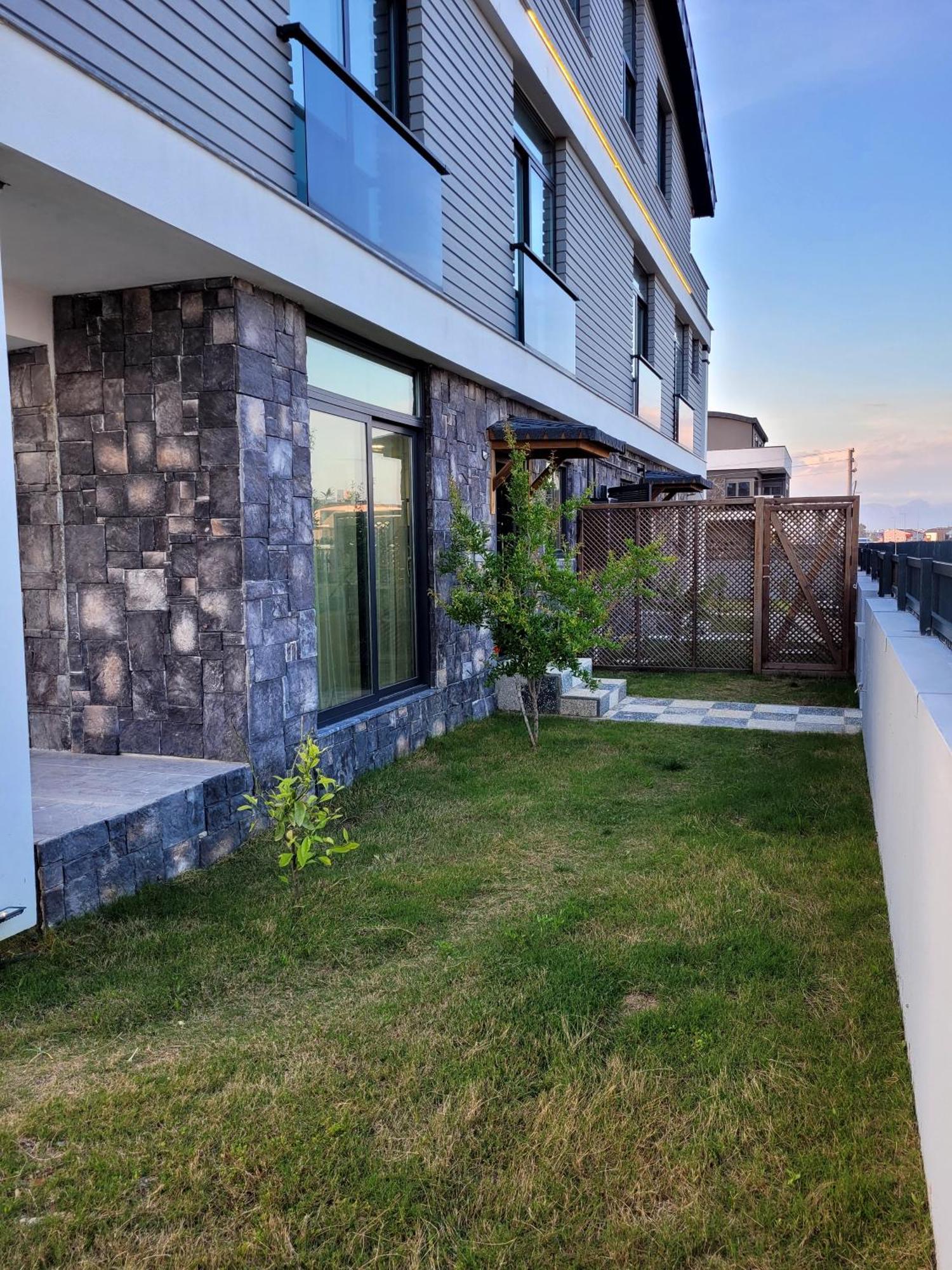 Oldskool Villas Close To Lara Beach Анталия Стая снимка